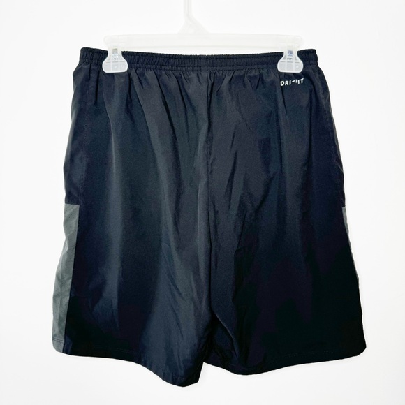 Men's Nike Dri-Fit Running Shorts Black Gray Medium - Picture 2 of 5